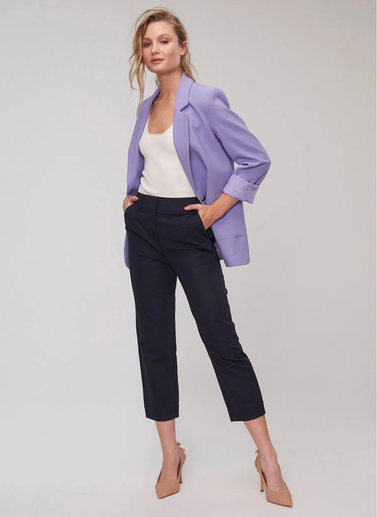 13740 Navy Blue Cropped Pants