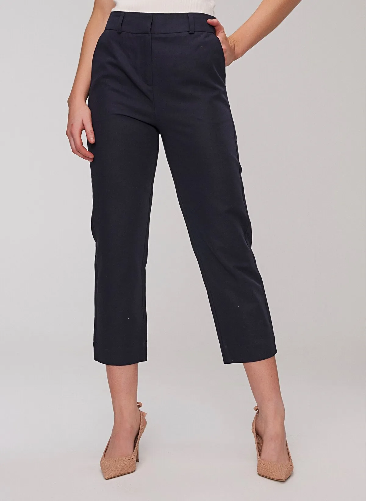 13740 Navy Blue Cropped Pants