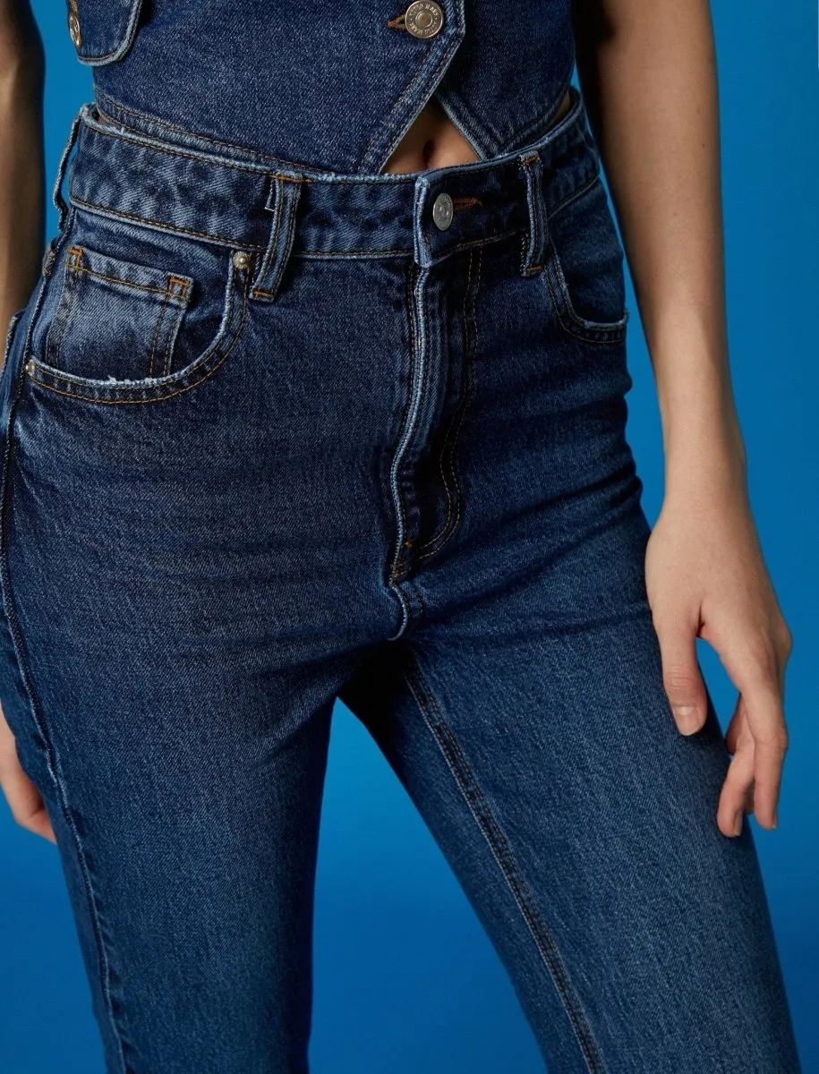 Slim Flare Jeans in Dark Wash